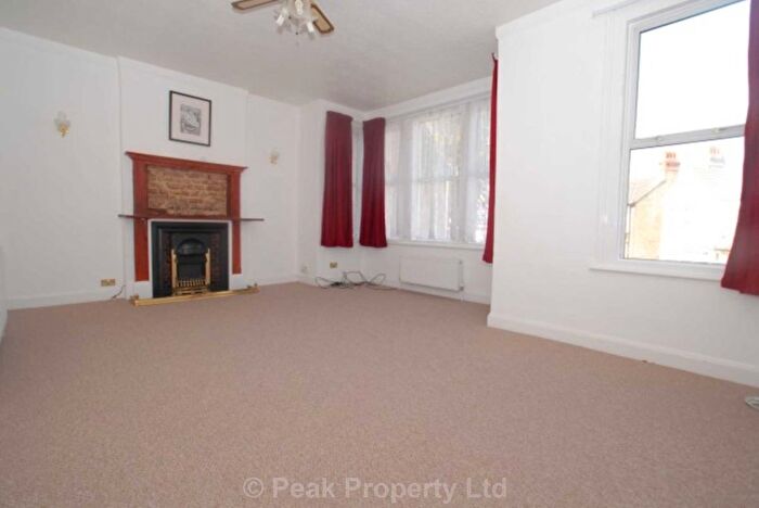 2 Bedroom Flat To Rent In Harcourt Avenue, Southend-On-Sea, SS2