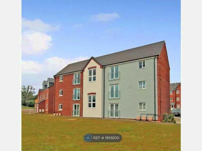 2 Bedroom Flat To Rent In Sprowston, Norwich, NR7