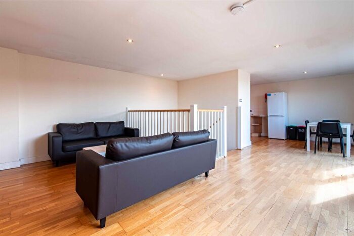 3 Bedroom Apartment To Rent In Ropewalk Court, Derby Road, The City, NG1