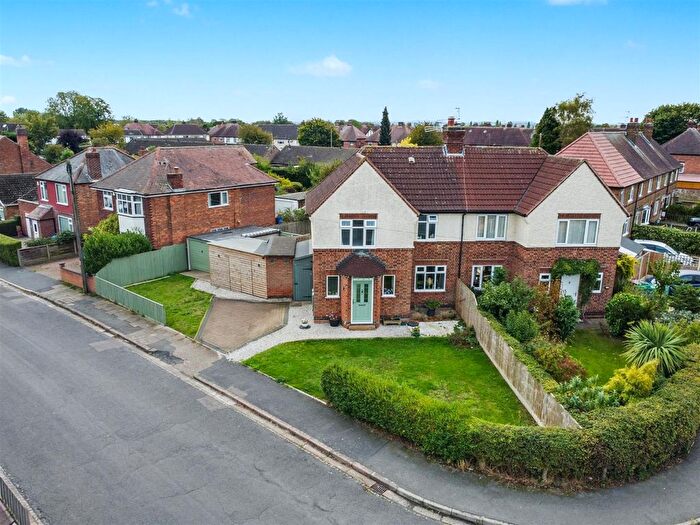 3 Bedroom Semi-detached House For Sale In Shaftesbury Avenue, Sawley, NG10