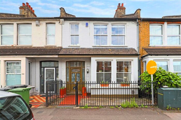 3 Bedroom Terraced House To Rent In Leonard Road, Chingford, London, E4
