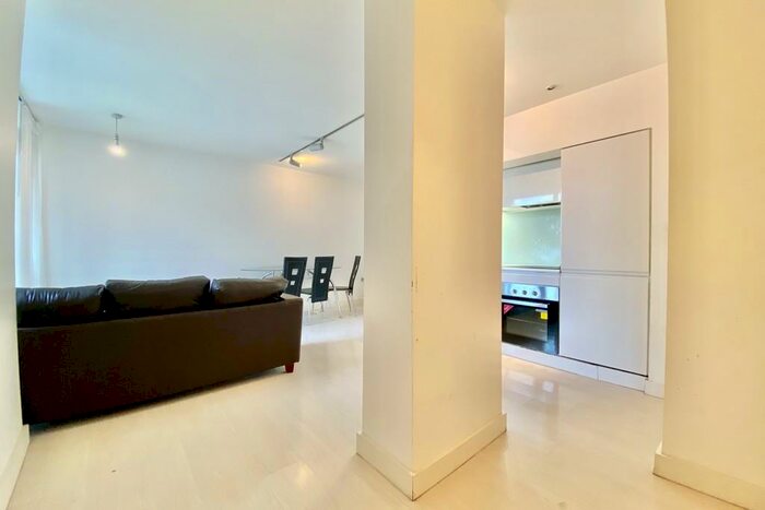 2 Bedroom Apartment To Rent In Manor Mills, Ingram Street, LS11