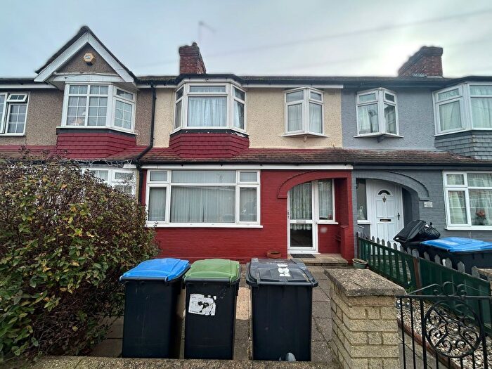 3 Bedroom Terraced House To Rent In Woodgrange Gardens, Enfield, EN1