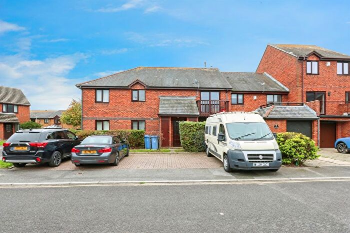 1 Bedroom Flat For Sale In Catalina Drive, Poole, BH15