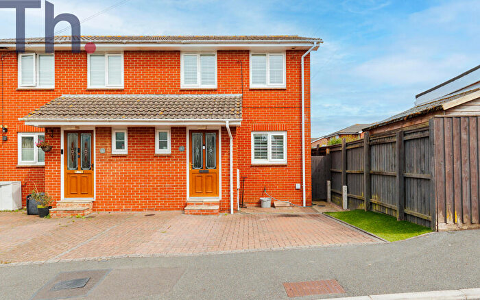 3 Bedroom Semi-Detached House For Sale In Cowes, Isle Of Wight, PO31