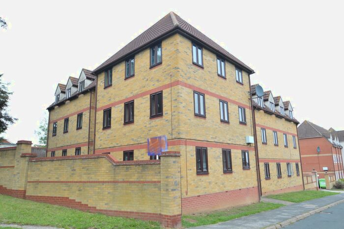 1 Bedroom Flat To Rent In Courtlands, Halstead, CO9