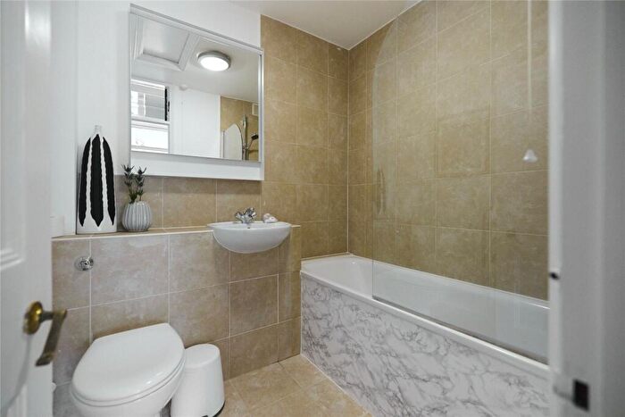 2 Bedroom Apartment To Rent In Carlton Hill, London, NW8