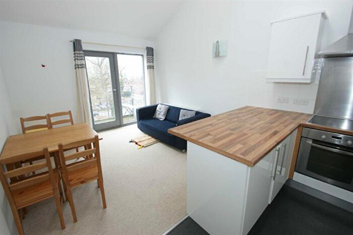 2 Bedroom Apartment To Rent In Lime Grove, Chapel Allerton, Leeds, LS7