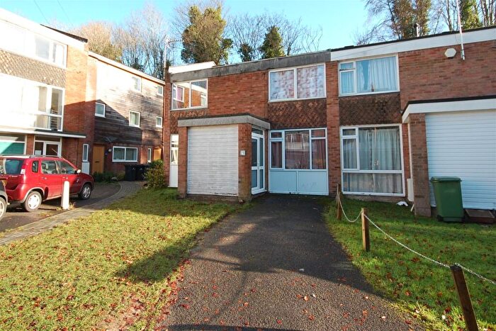 5 Bedroom End Of Terrace House To Rent In Sparkford Close, SO22