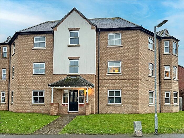2 Bedroom Flat For Sale In Ferridays Fields, Woodside, Telford, Shropshire, TF7