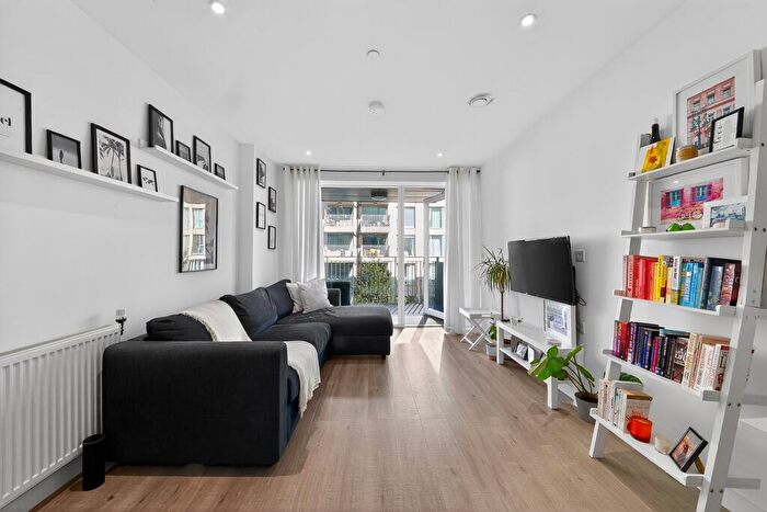 1 Bedroom Flat To Rent In Explorers Wharf, Thomas Road, E14