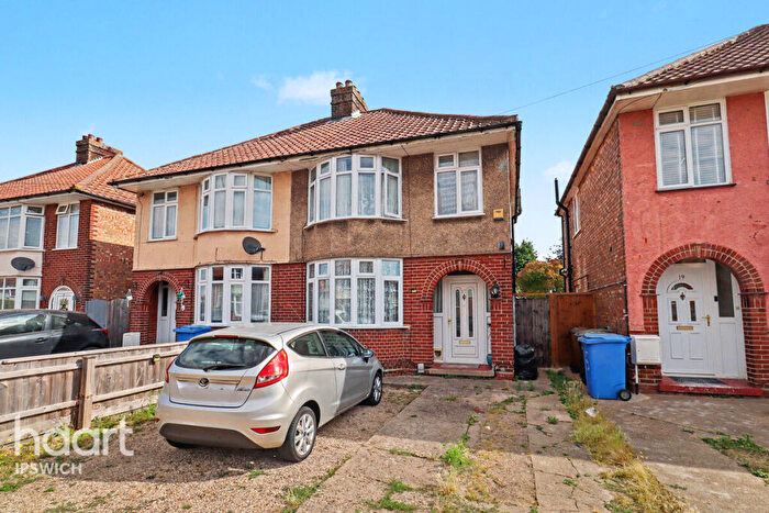 3 Bedroom Semi Detached House For Sale In Theberton Road, Ipswich, IP3