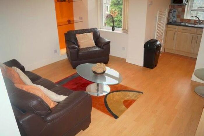 2 Bedroom Flat To Rent In Willowbank Road, Aberdeen, AB11