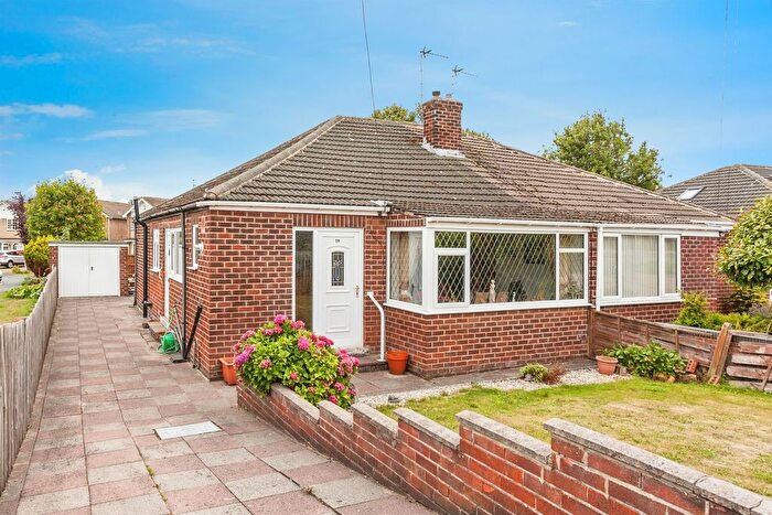 2 Bedroom Semi-detached Bungalow For Sale In Potovens Lane, Lofthouse, Wakefield, WF3