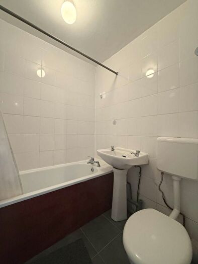 1 Bedroom Flat To Rent In Norwood Road, Southall, UB2