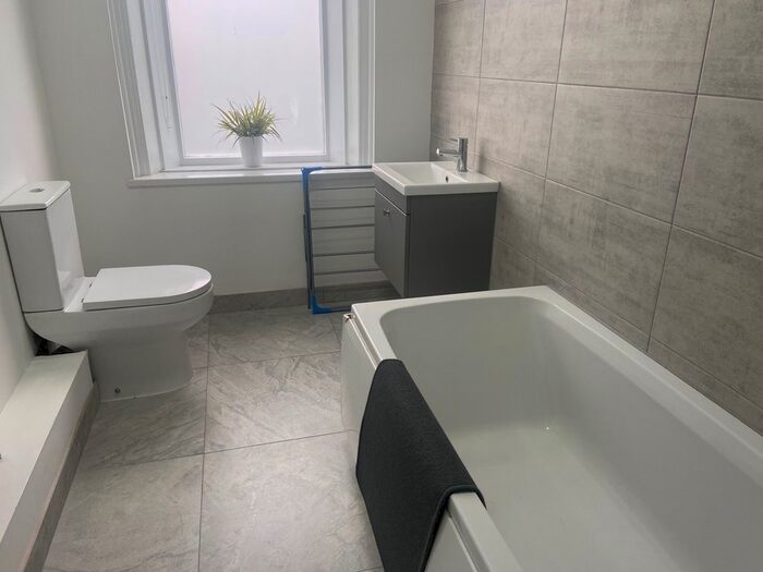 3 Bedroom Flat To Rent In Norma Road, Waterloo, Liverpool, L22