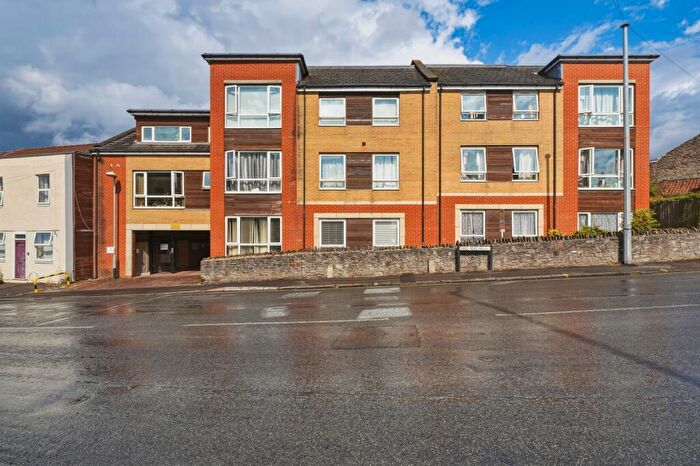 2 Bedroom Flat For Sale In Flat, Nags Head Hill, St. George, BS5