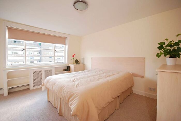 1 Bedroom Flat To Rent In Sussex Gardens, Lancaster Gate, London, W2
