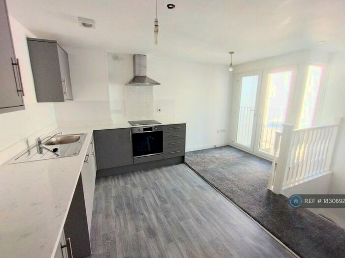 2 Bedroom Flat To Rent In Cromwell Building, Lancaster, LA1