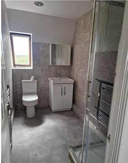 2 Bedroom Flat To Rent In Carshalton Road, Weihurst Court Carshalton Road, SM1