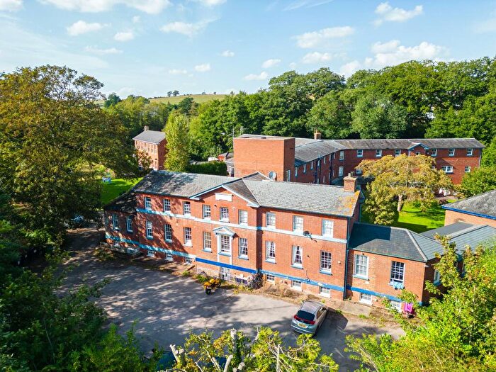 3 Bedroom Flat For Sale In The Lodge, Western Road, Crediton, EX17