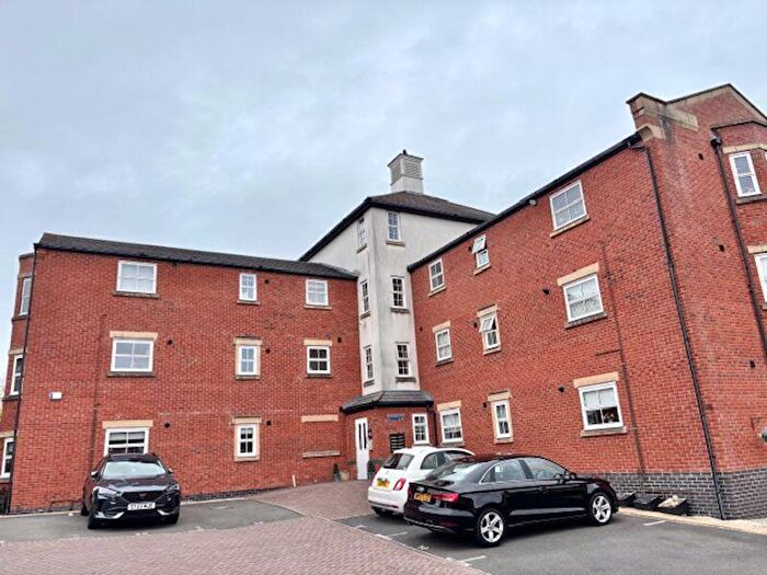 2 Bedroom Flat For Sale In Horseshoe Crescent, Great Barr, Birmingham, B43