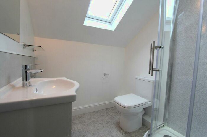 1 Bedroom Flat To Rent In Kirkstall Road, Leeds, LS4