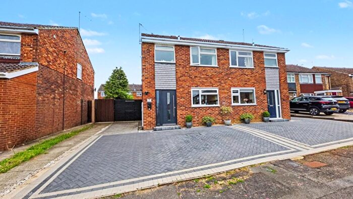 3 Bedroom Semi-Detached House For Sale In Beech Close, Bugbrooke, Northampton, NN7