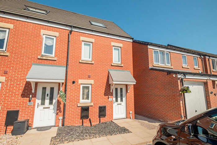 3 Bedroom End Of Terrace House For Sale In Redfern Way, Lytham St. Annes, FY8