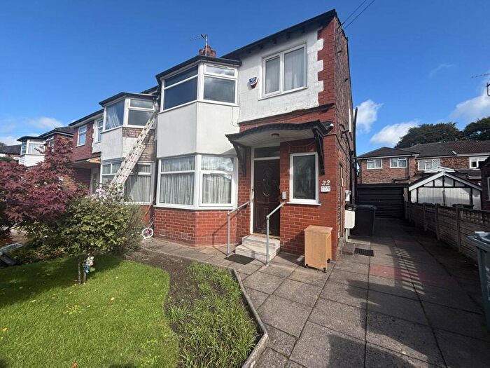 2 Bedroom Flat To Rent In East Meade, Manchester, M25