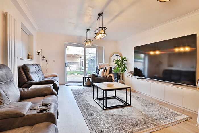 3 Bedroom Detached House For Sale In Haviland Road East, Bournemouth, Dorset, BH7