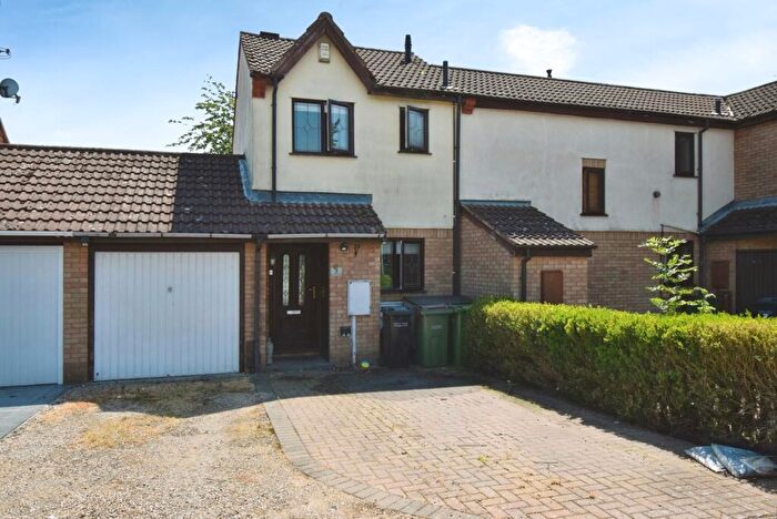 2 Bedroom Town House For Sale In Foston Gate, Wigston, Leicestershire, LE18