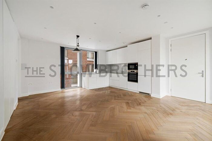 1 Bedroom Flat To Rent In Maple Path, Hackney, E5