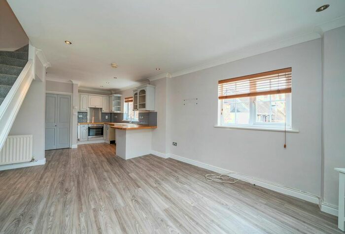2 Bedroom End Of Terrace House For Sale In Mulberry Court, High Street, Old Town, Hemel Hempstead, Hertfordshire, HP1