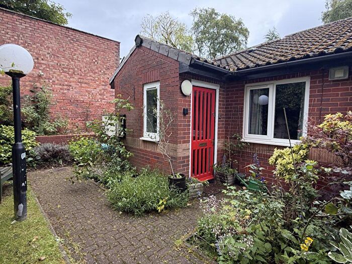 2 Bedroom Bungalow For Sale In St. Annes Way, Kingstanding, Birmingham, B44