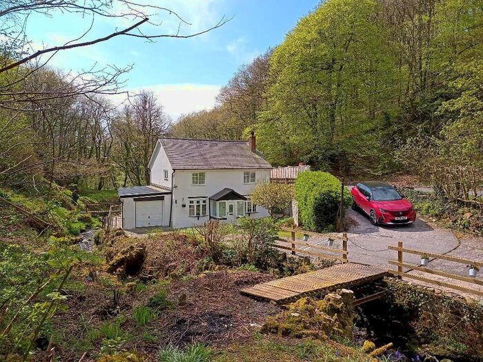 3 Bedroom Property For Sale In Cwmduad, Carmarthen, Carmarthenshire, SA33