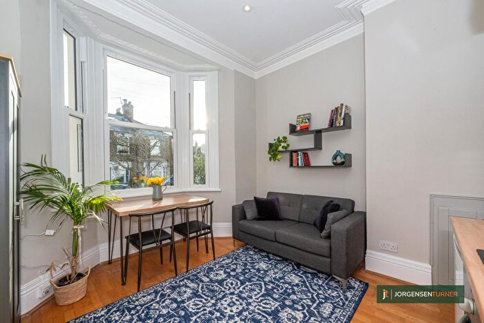 1 Bedroom Flat To Rent In Shakespeare Road, Acton, London, W3