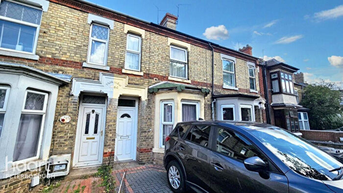 3 Bedroom Terraced House For Sale In Lincoln Road, Peterborough, PE1
