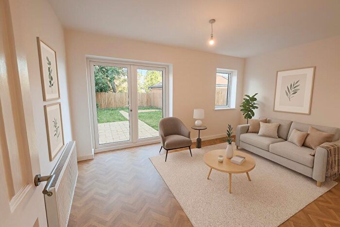 2 Bedroom Apartment For Sale In St. Crispin Drive, Northampton, NN5