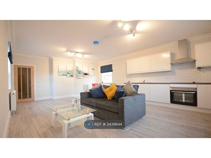 1 Bedroom Flat To Rent In Helena House, Reading, RG1