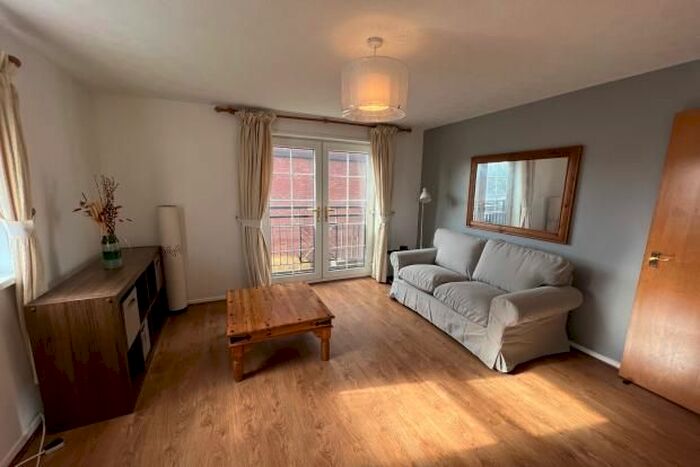 2 Bedroom Flat To Rent In Schooner Way, Cardiff, CF10