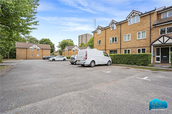 2 Bedroom Apartment To Rent In Raven Close, London, NW9