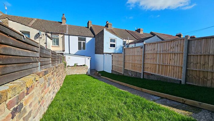 2 Bedroom Terraced House For Sale In Oswald Road, Dover, CT17