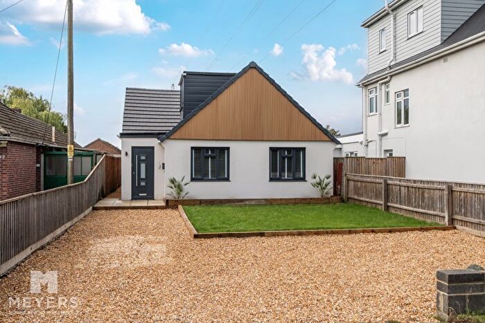 3 Bedroom Detached House For Sale In Christchurch Road, Ferndown, BH22