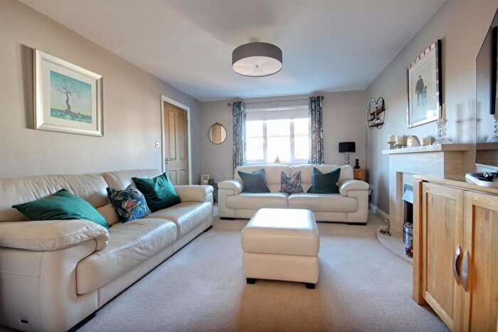 4 Bedroom Detached House For Sale In Old Road, Leconfield, Beverley, HU17