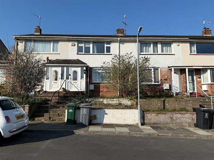 3 Bedroom Terraced House To Rent In Dean Gardens, Portslade, Brighton, BN41