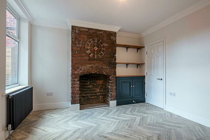 3 Bedroom Terraced House For Sale In School Road, Crookes, S10