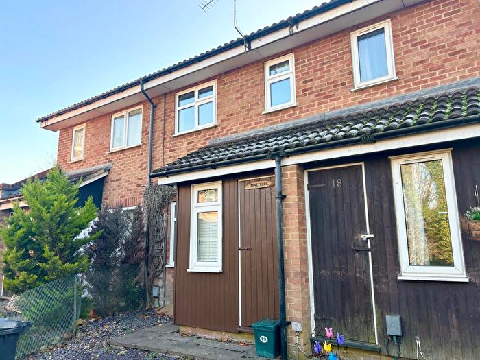 1 Bedroom Terraced House To Rent In Waverley Court, Woking, GU22
