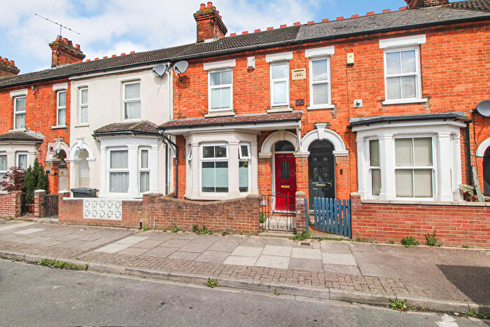 3 Bedroom Terraced House For Sale In Granville Street, Bedford, MK42