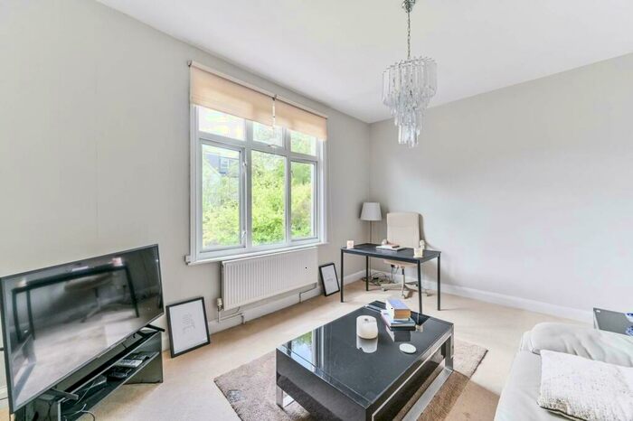 1 Bedroom Flat To Rent In St Augustines Avenue, South Croydon, CR2